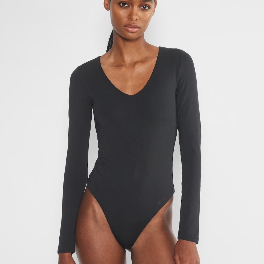 Aritzia Contour Fixture Bodysuit
